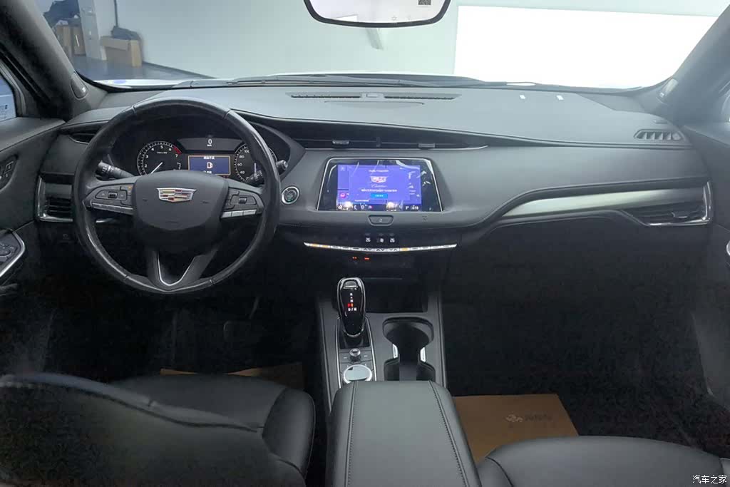 Cadillac XT4, 2021 12
