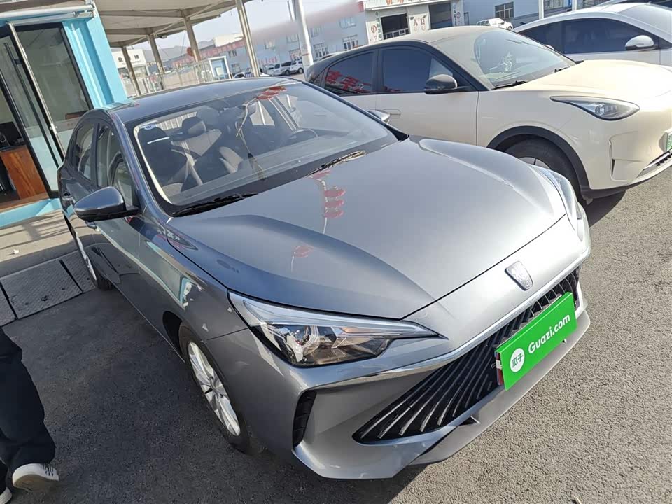 Roewe i5
