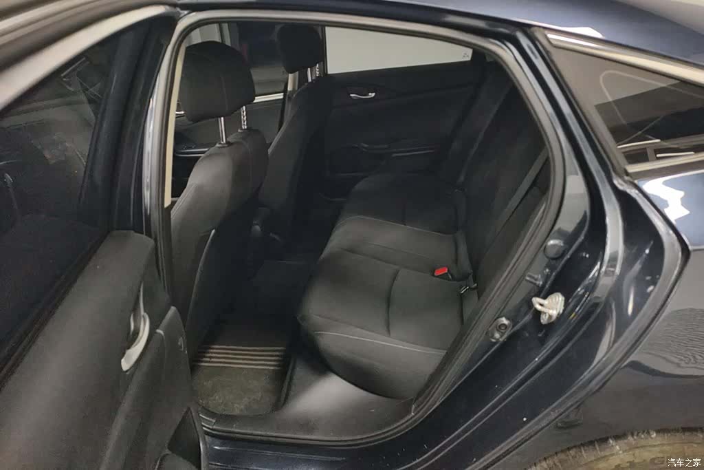 Honda Civic, 2018 11