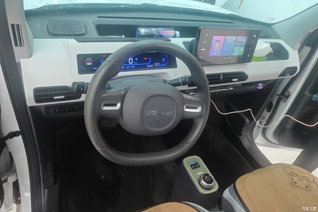 Geely Panda, 2025 12