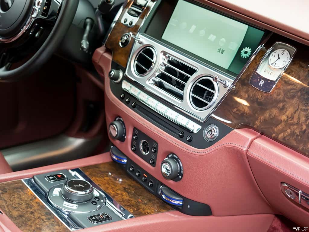 Rolls-Royce Ghost, 2017 15