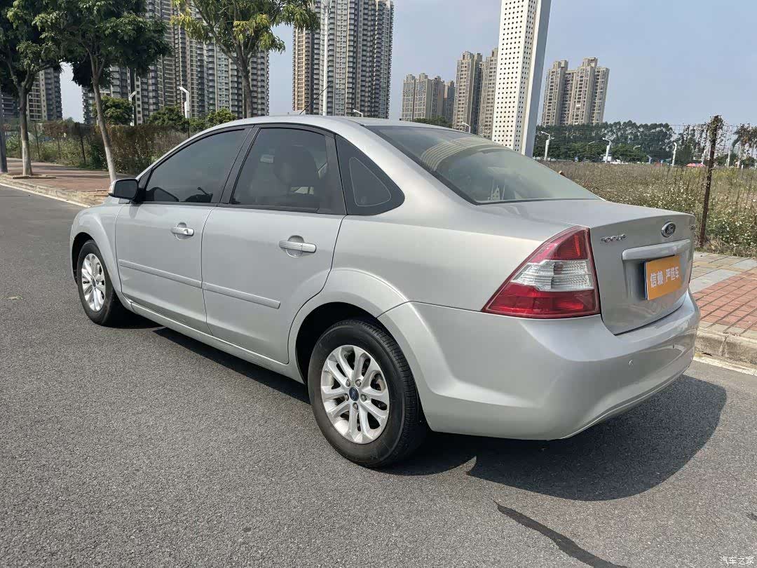 Ford Focus, 2013 7