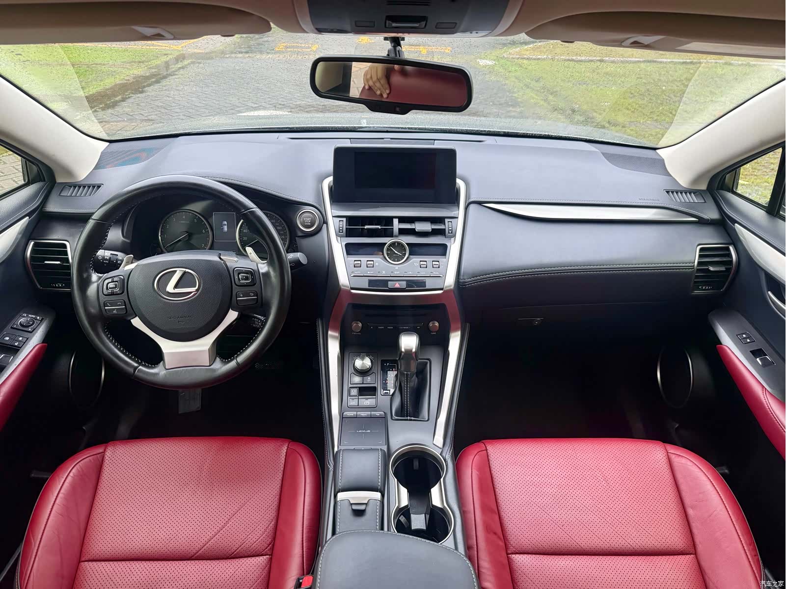 Lexus NX, 2020 7