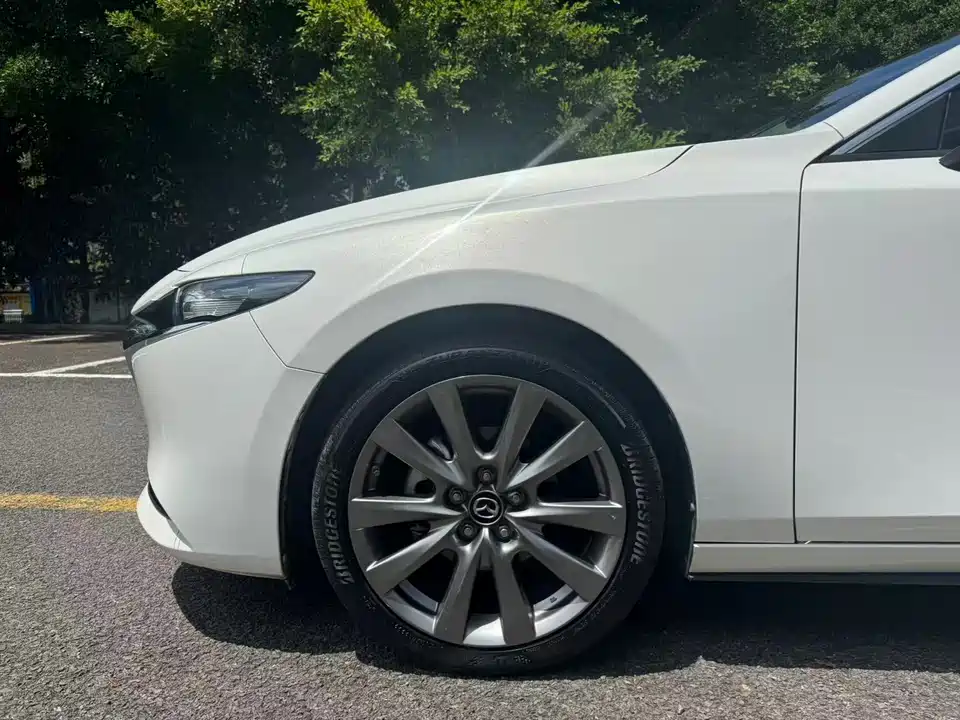 Mazda 3 Angkesaila