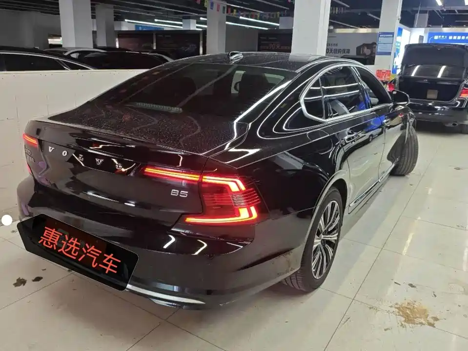 Volvo S90