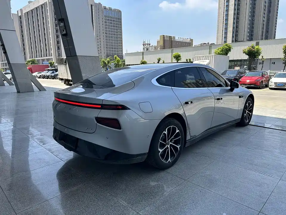 XPENG P7