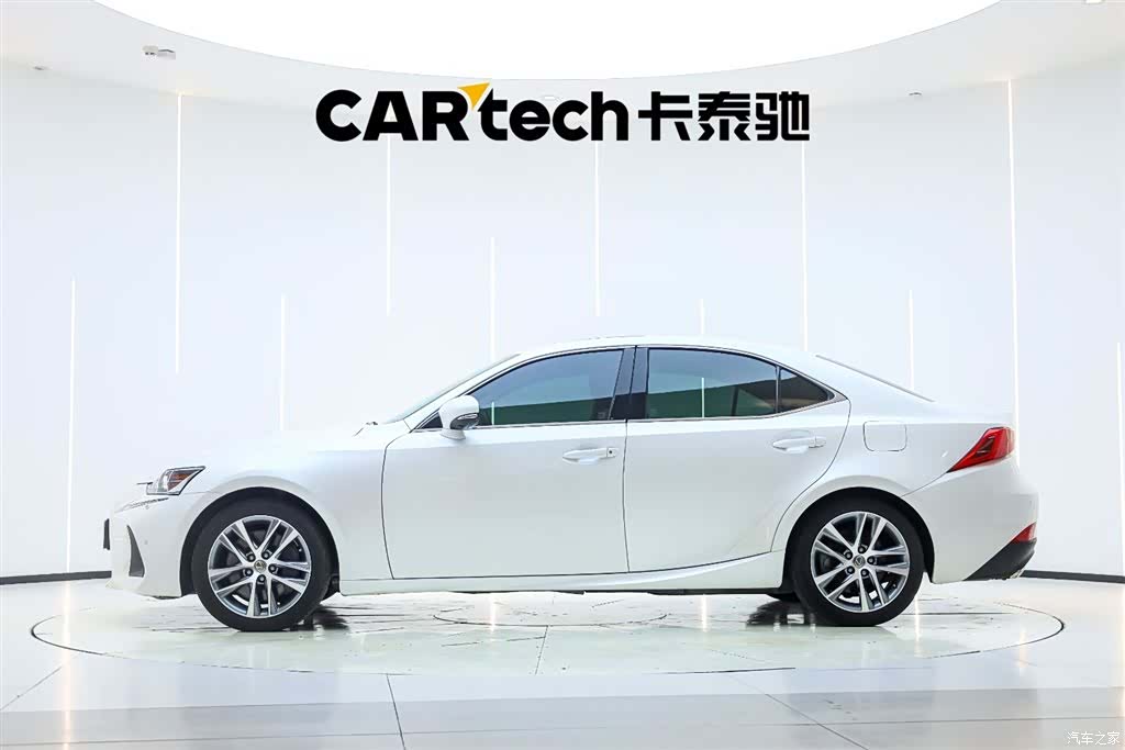 Lexus IS, 2017 6