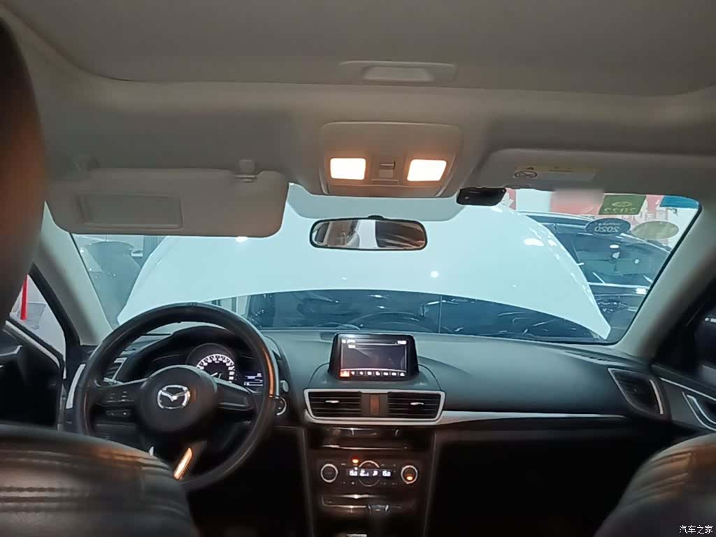 Mazda Mazda3, 2018 18