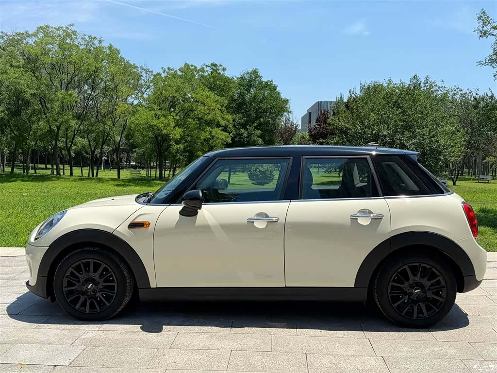 Mini Cooper, 2015 4