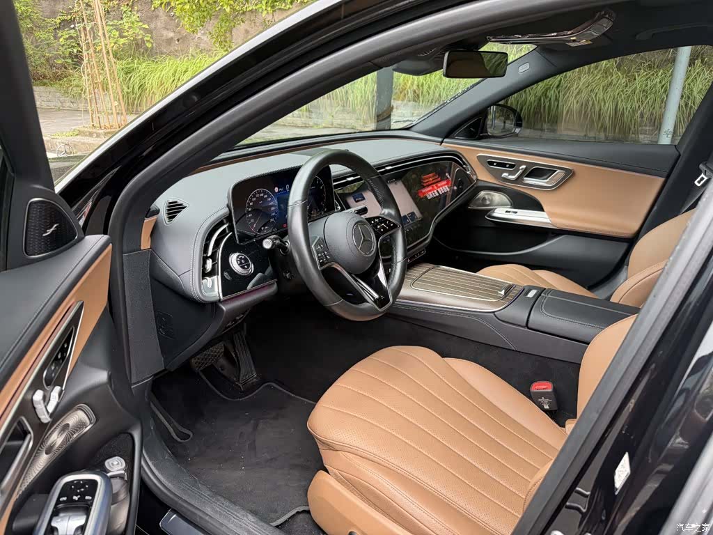Mercedes-Benz E-Class, 2024 3