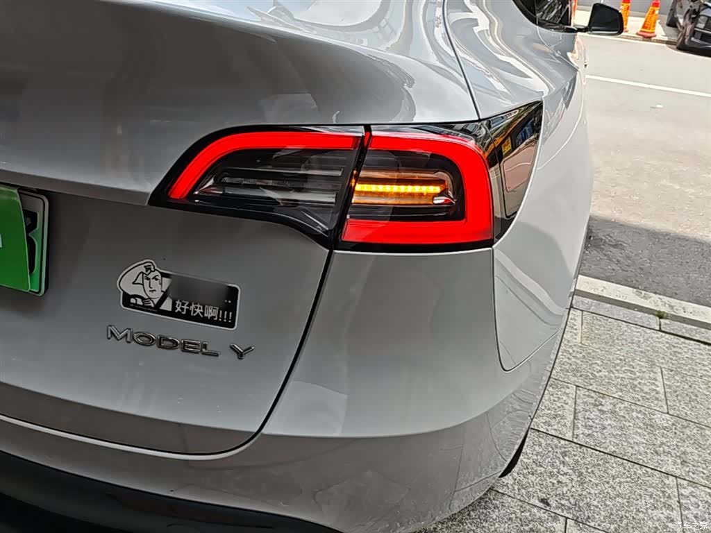 Tesla Model Y, 2023 8