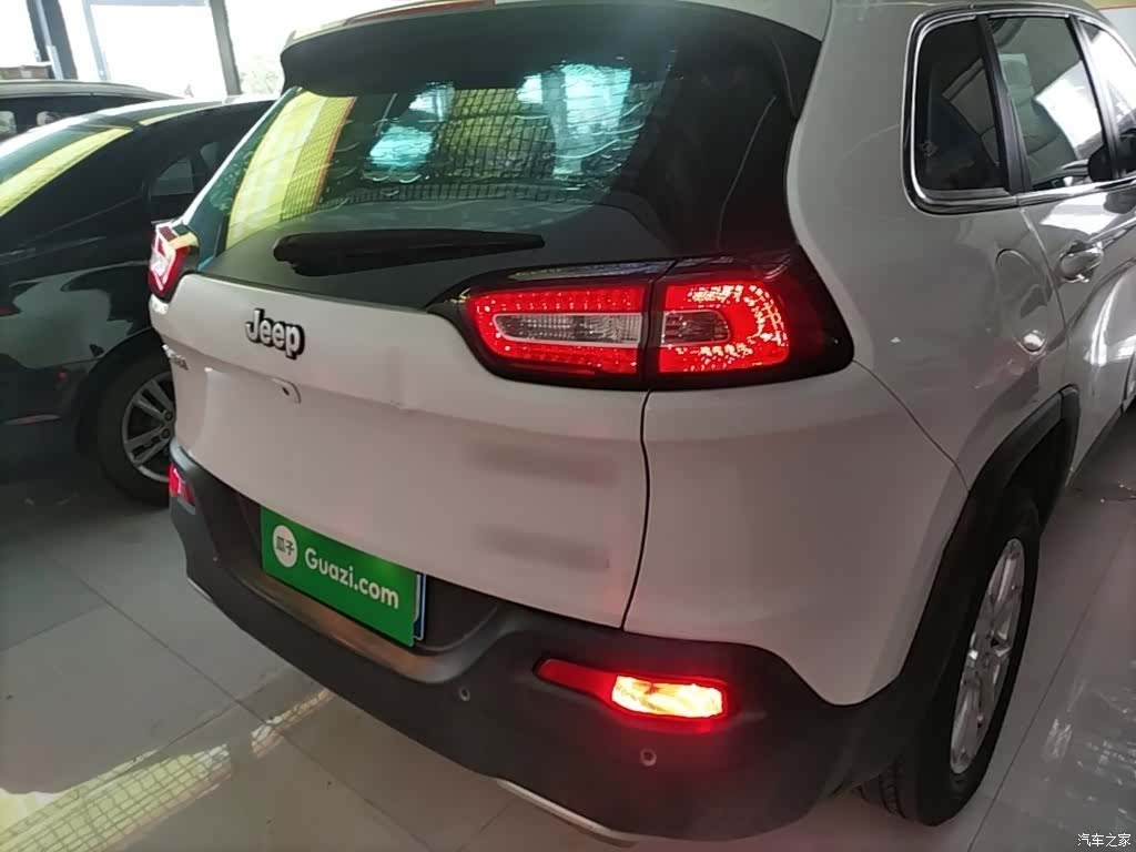 Jeep Cherokee, 2018 6