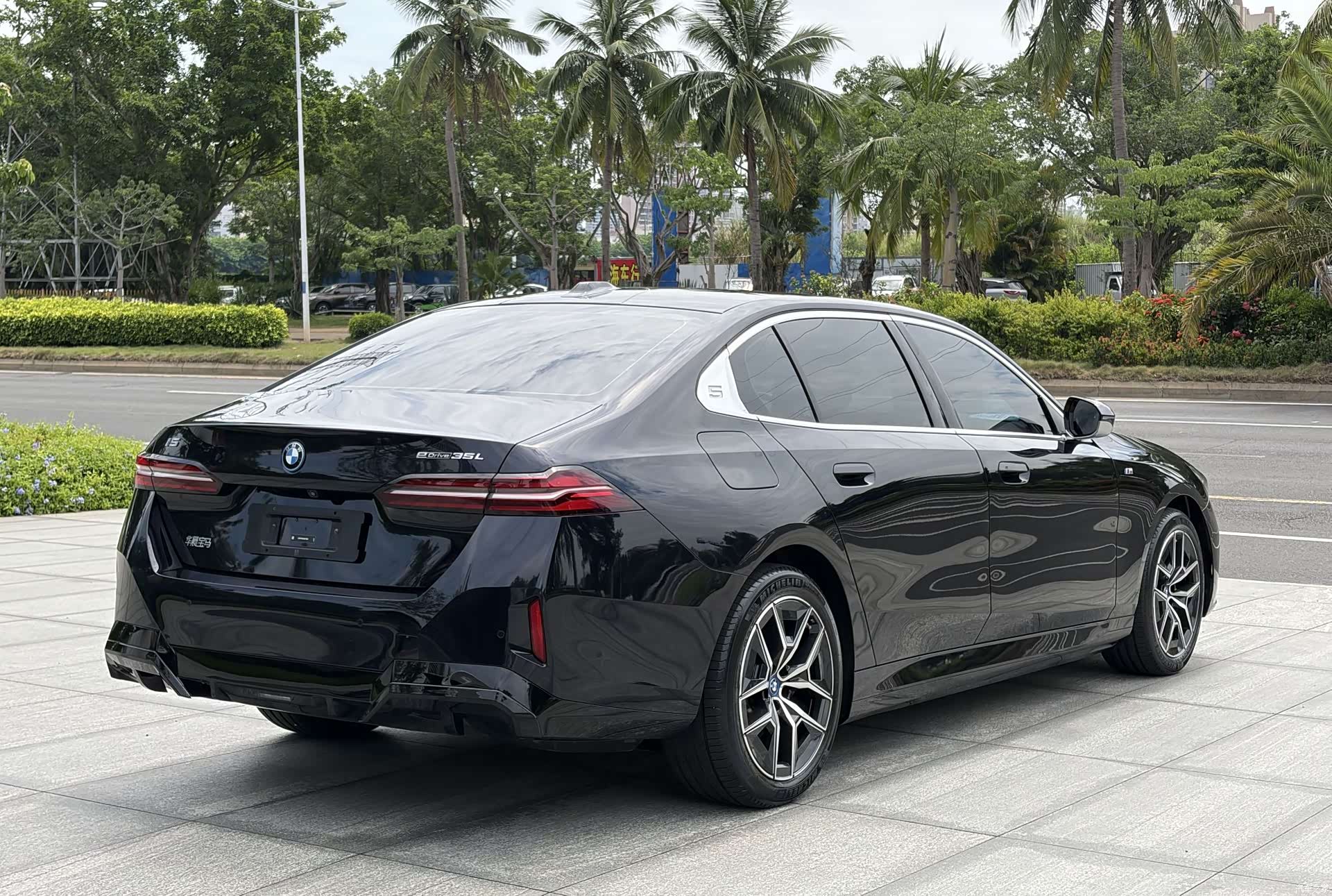 BMW i5, 2024 9