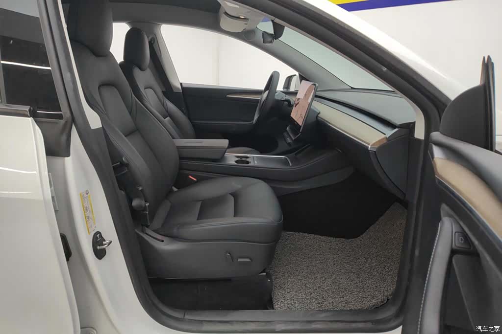 Tesla Model Y, 2021 8