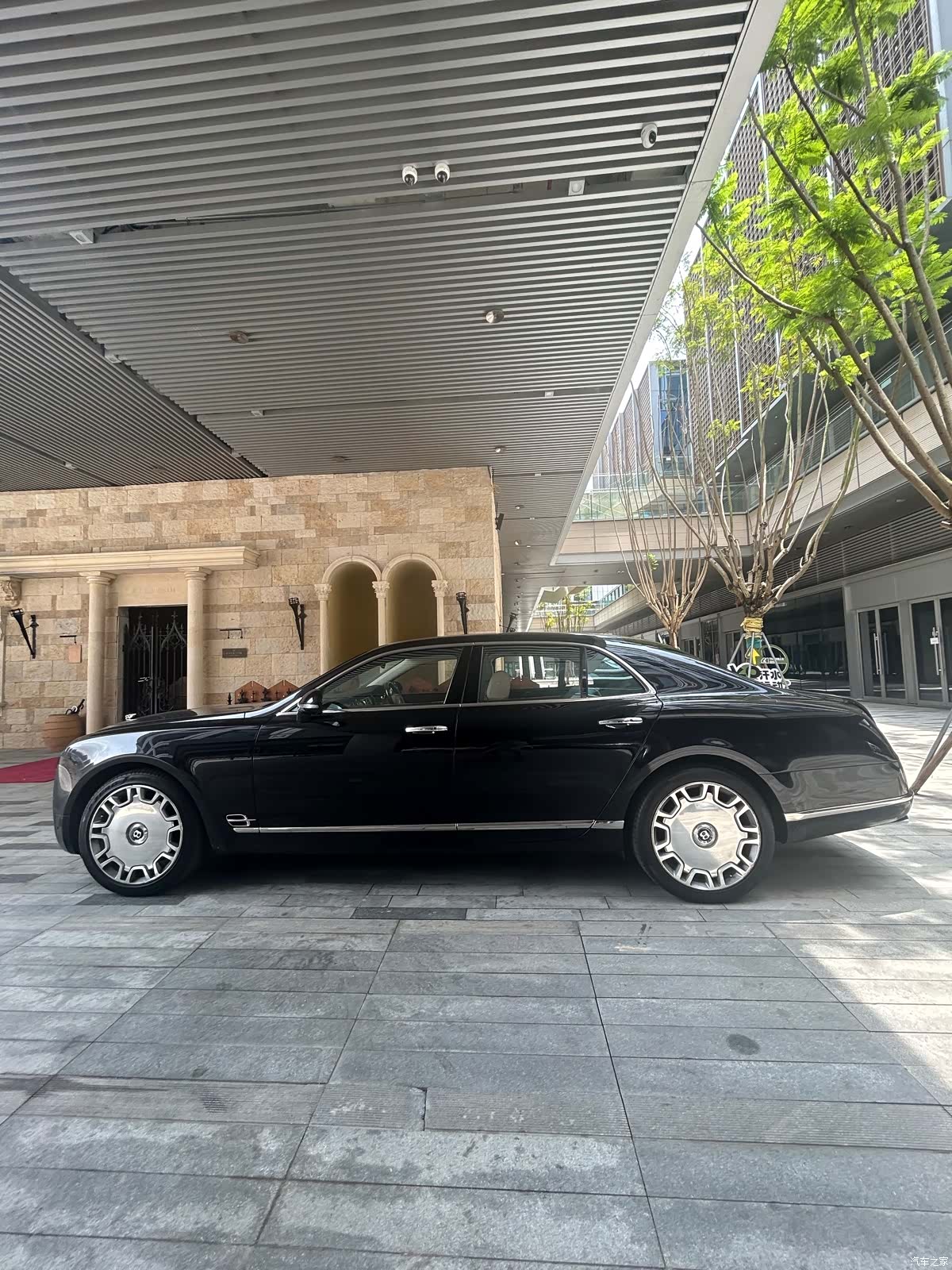 Bentley Mulsanne, 2012 4
