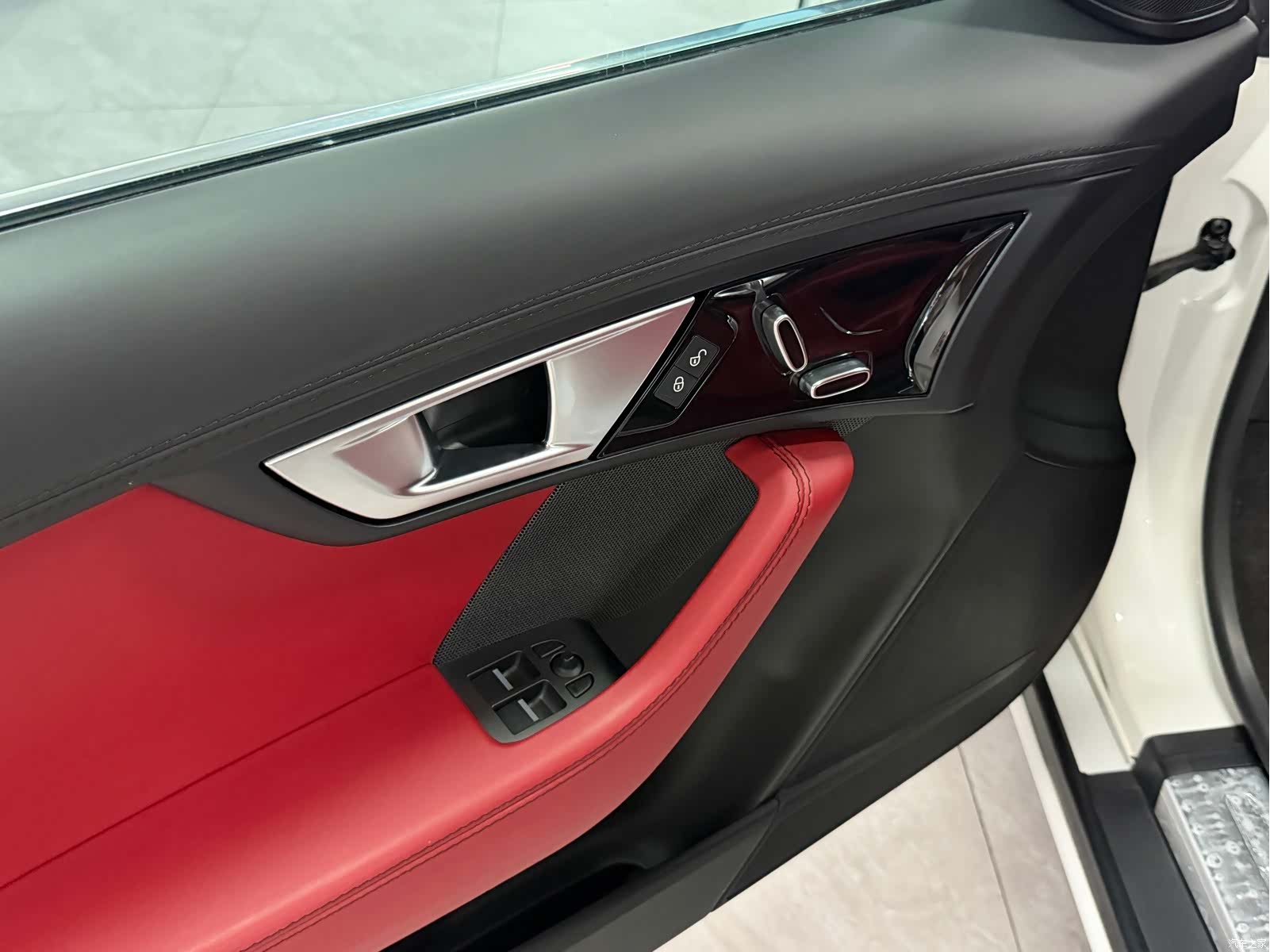 Jaguar F-TYPE, 2015 все фото