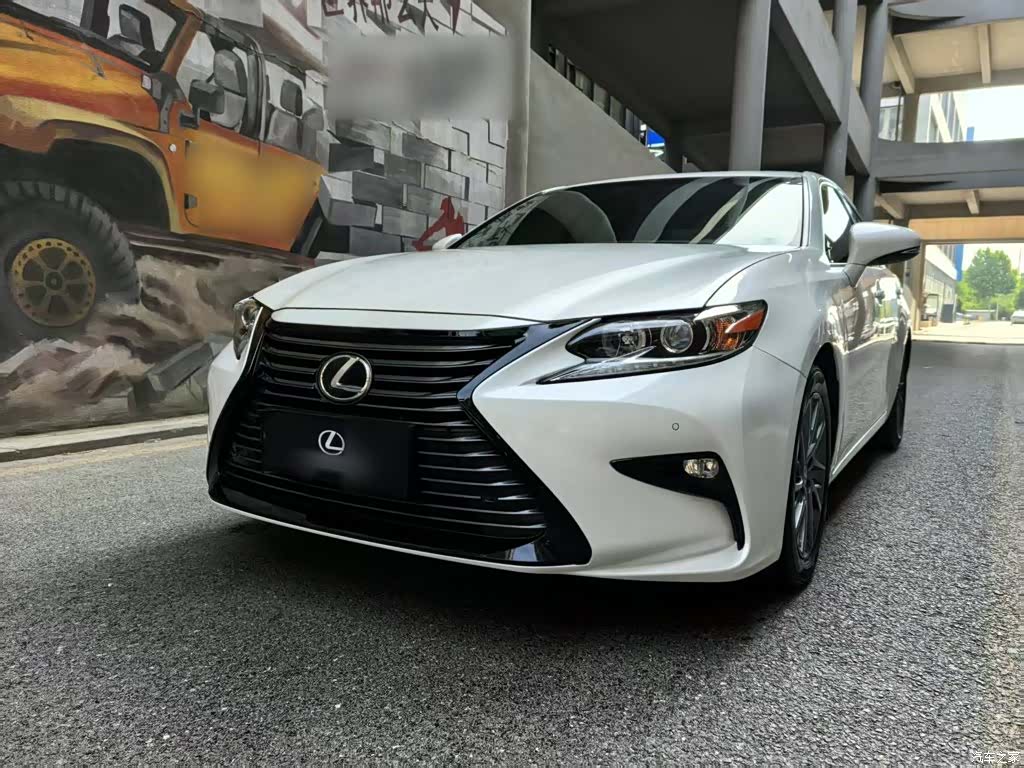Lexus ES, 2018 8