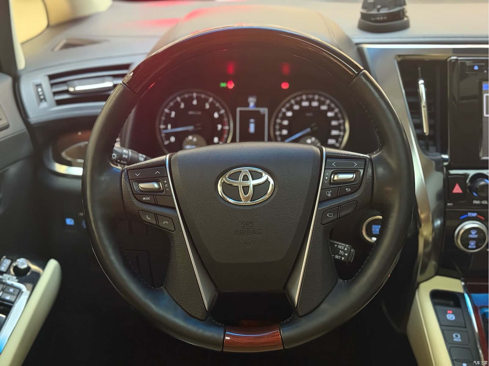 Toyota Alphard, 2016 7
