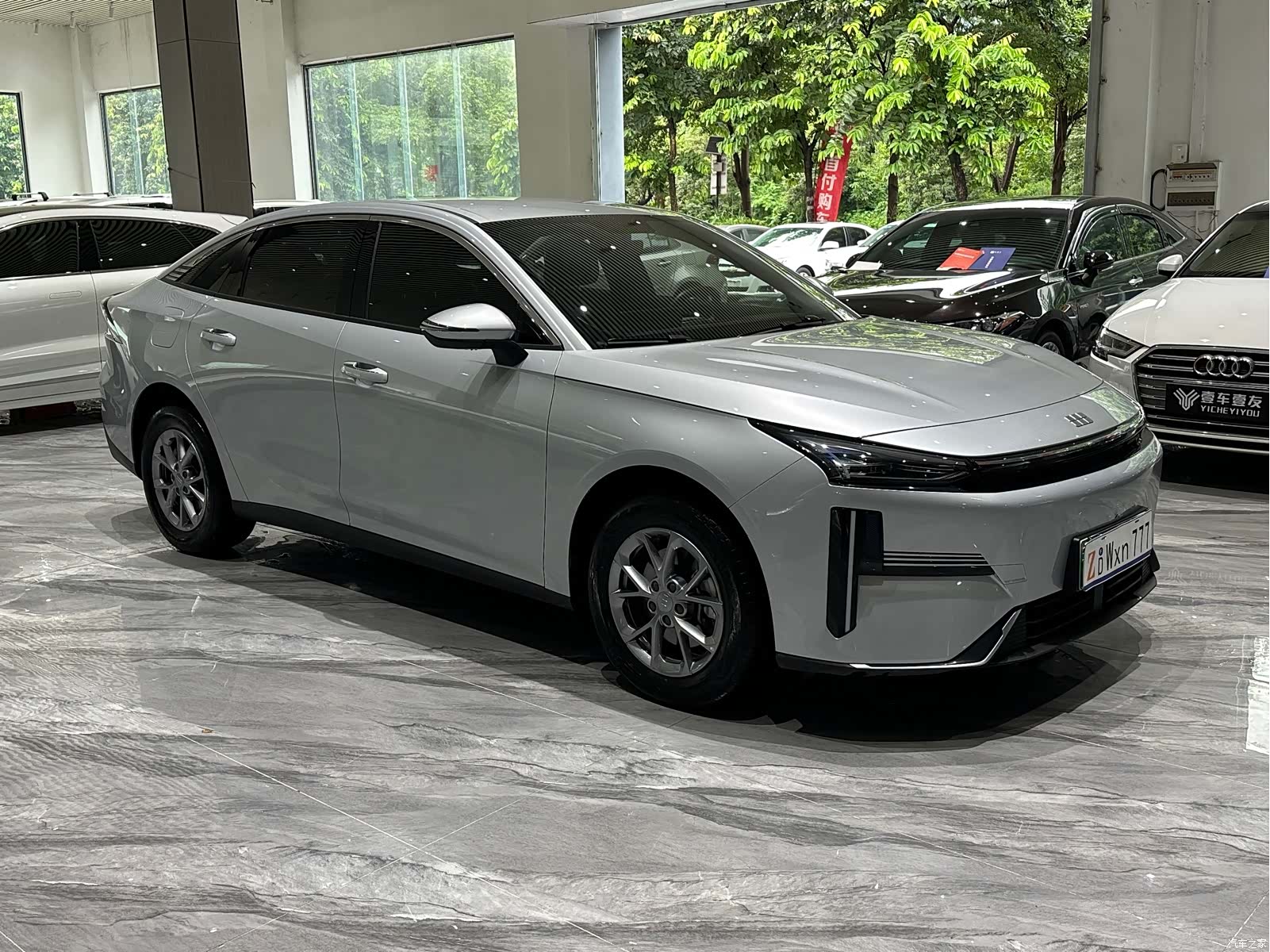 Geely Galaxy L6, 2025 3