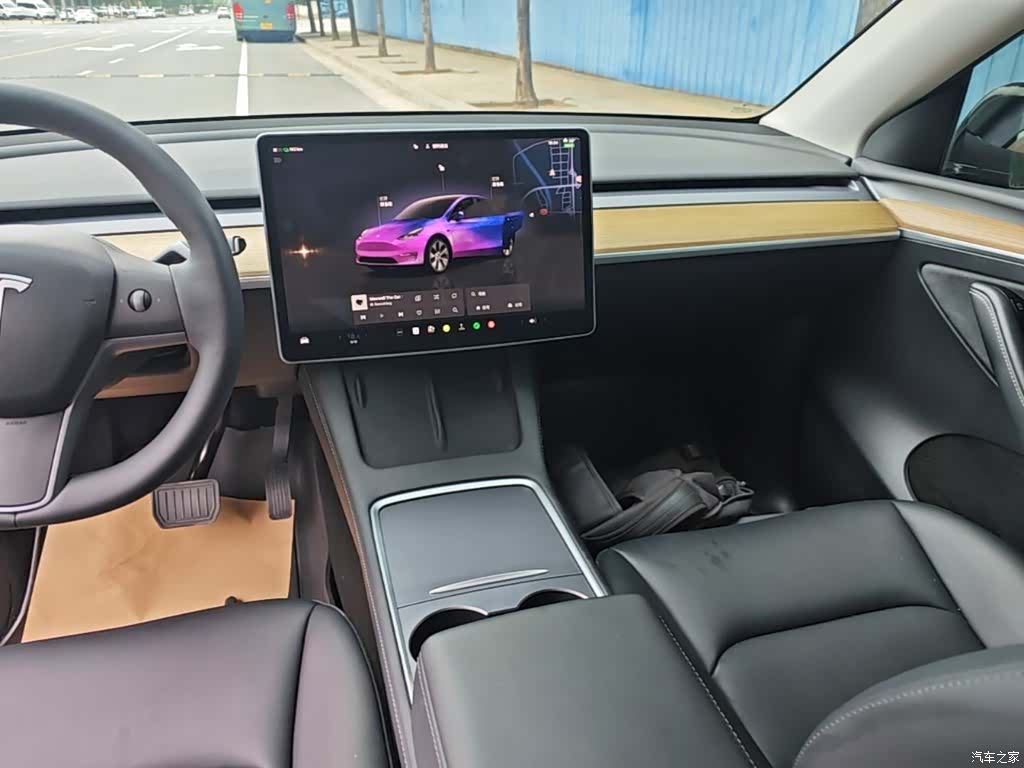 Tesla Model Y, 2022 13