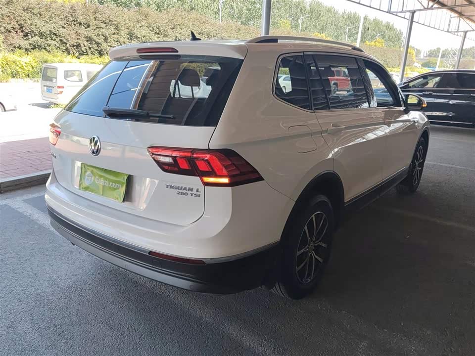 Volkswagen Tiguan L