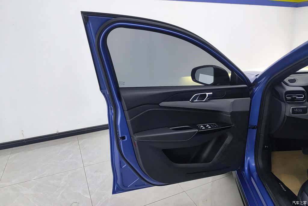 Lynk & Co 02, 2020 7