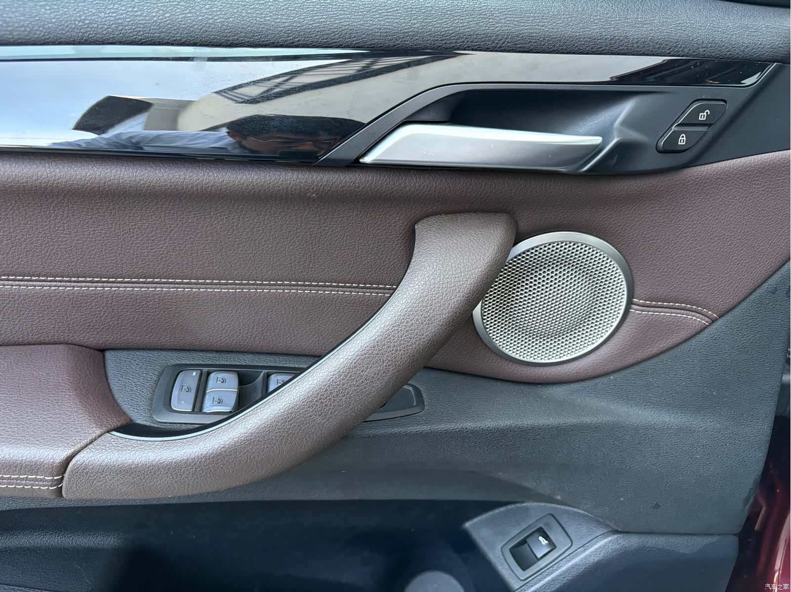 BMW X1, 2021 все фото