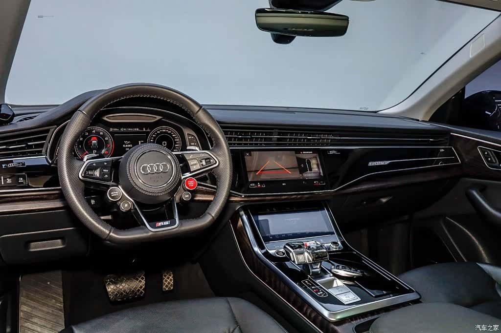 Audi Q8, 2023 28