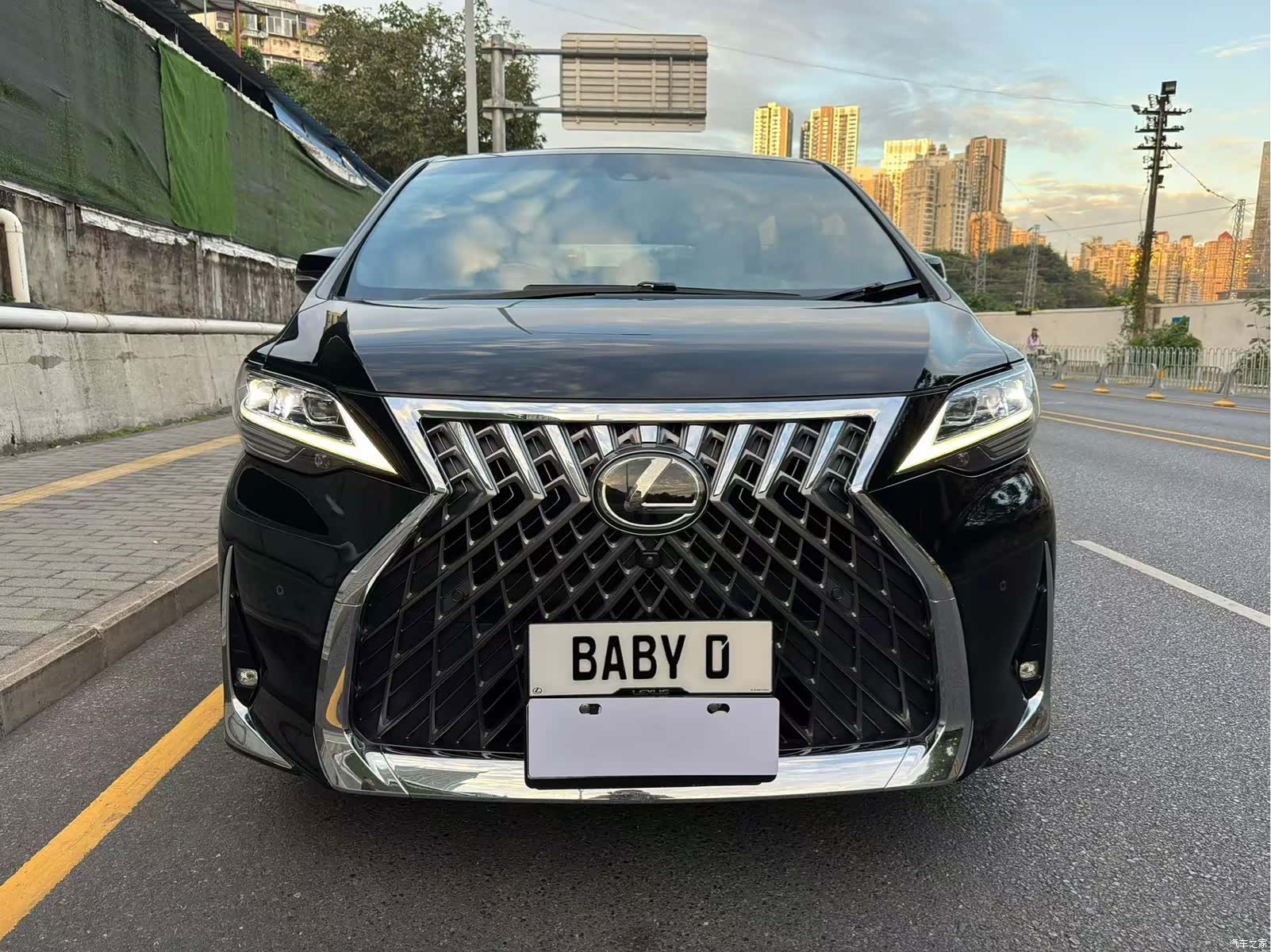 Lexus LM, 2021 2