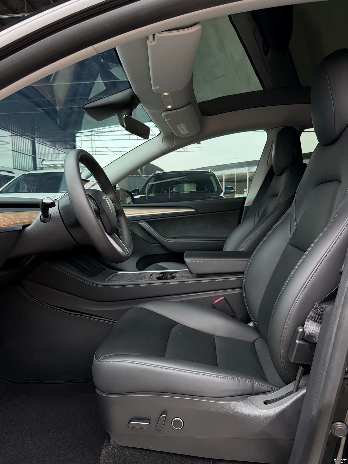Tesla Model Y, 2022 7