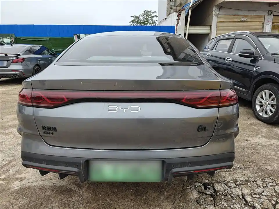 BYD Qin L