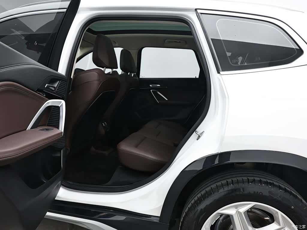 BMW X1, 2024 13
