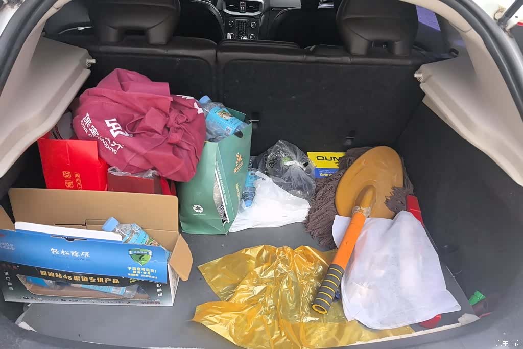 Volvo V40, 2013 4
