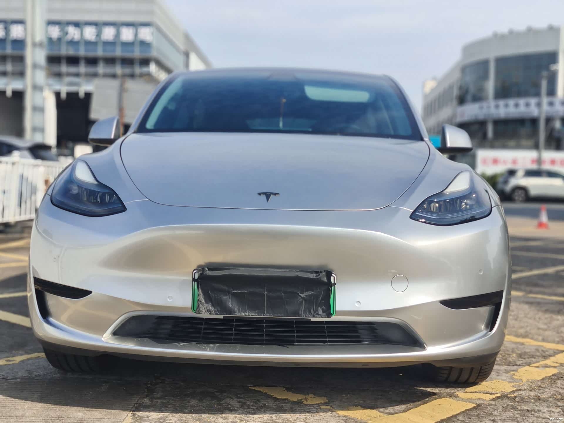Tesla Model Y, 2023 2