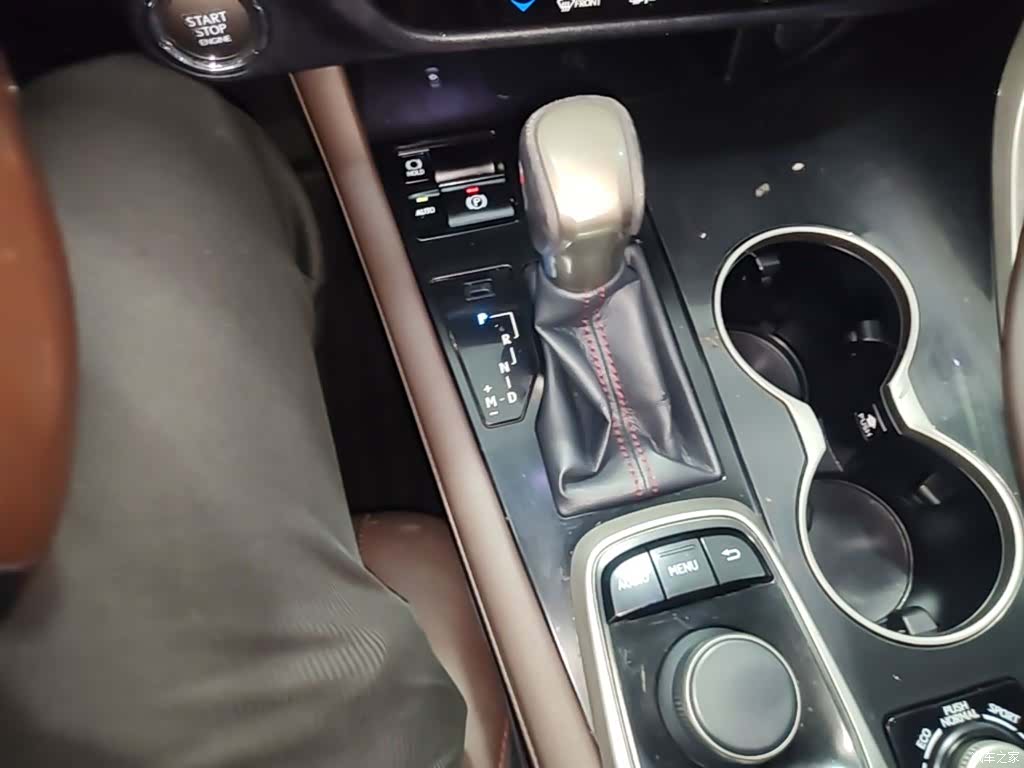 Lexus RX, 2016 14