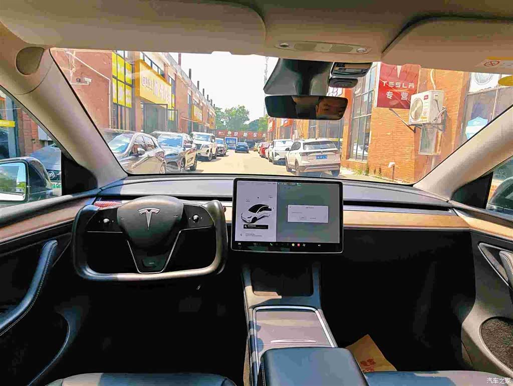 Tesla Model Y, 2021 все фото