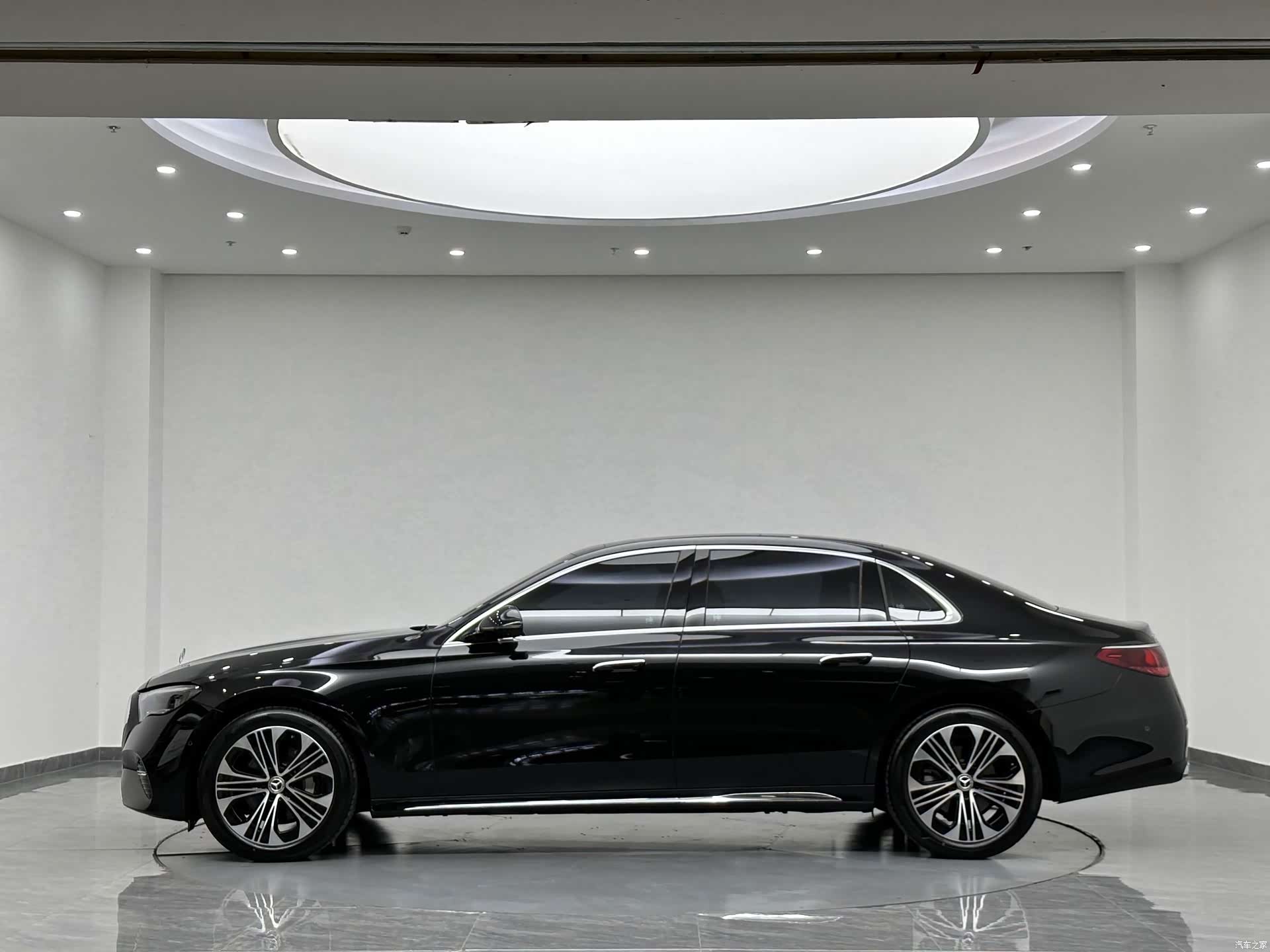 Mercedes-Benz E-Class, 2025 все фото