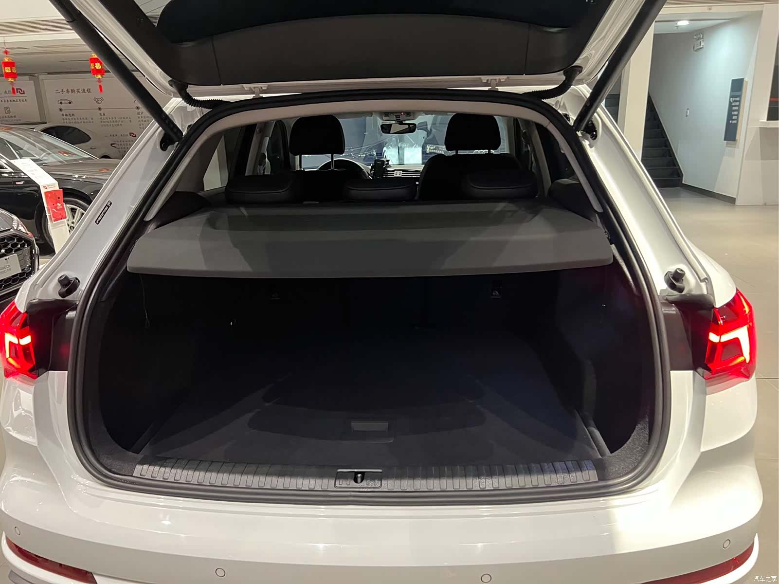 Audi Q3, 2023 19