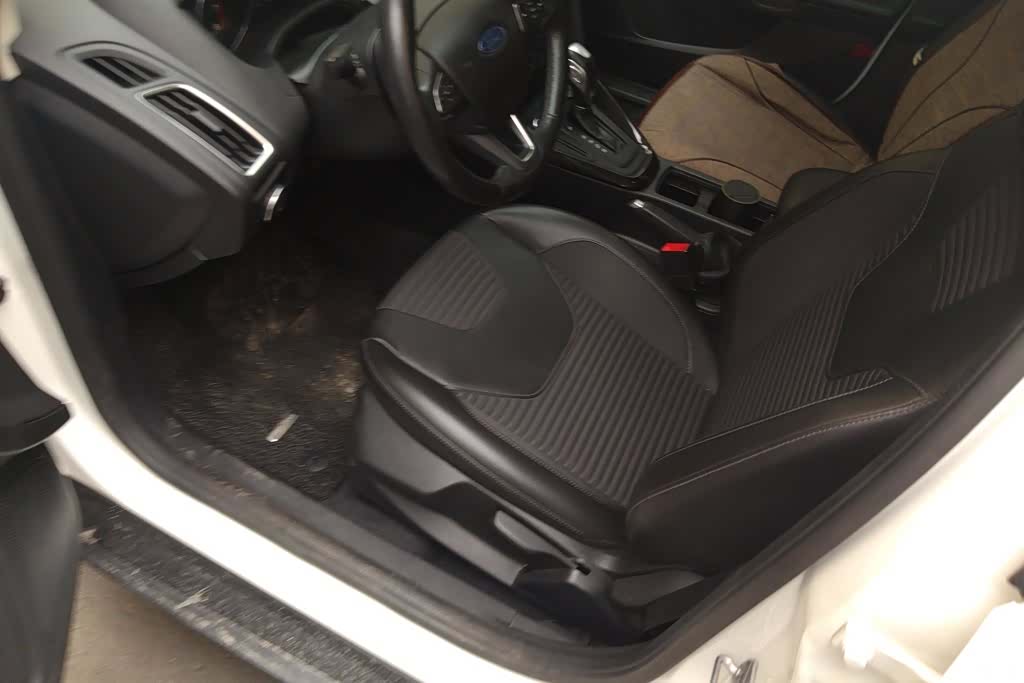 Ford Focus, 2017 9