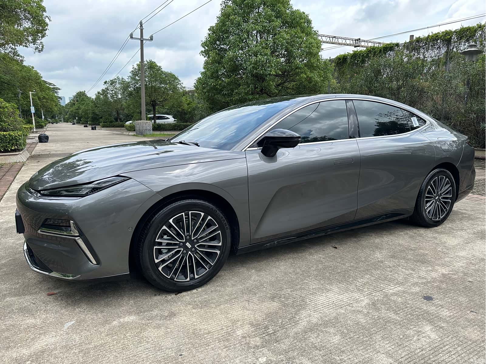 Geely 8, 2025 все фото