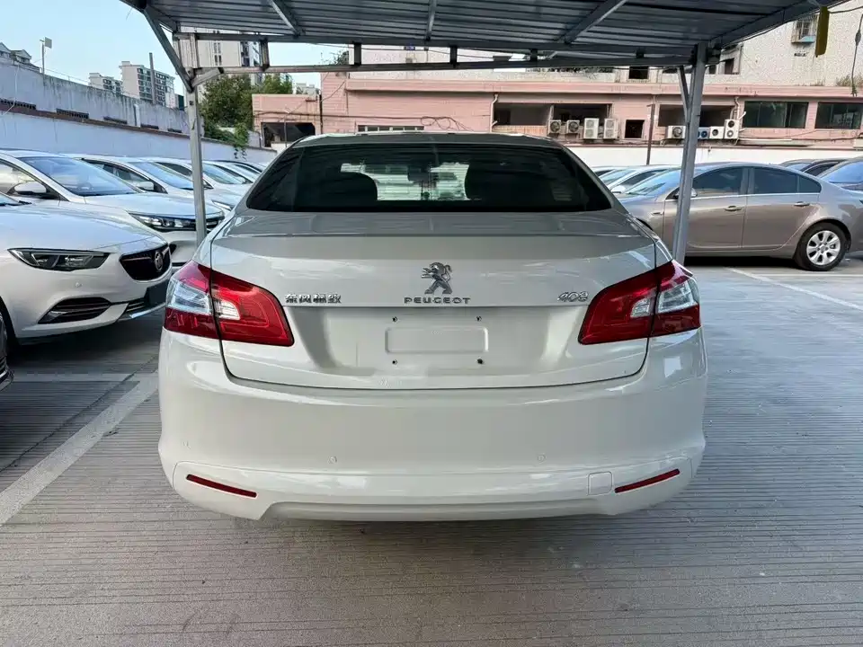 Peugeot 408