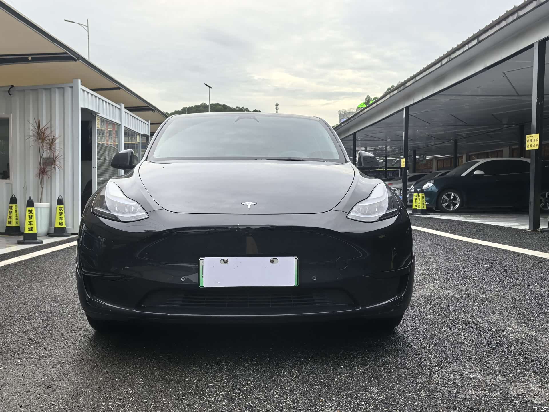 Tesla Model Y, 2023 2