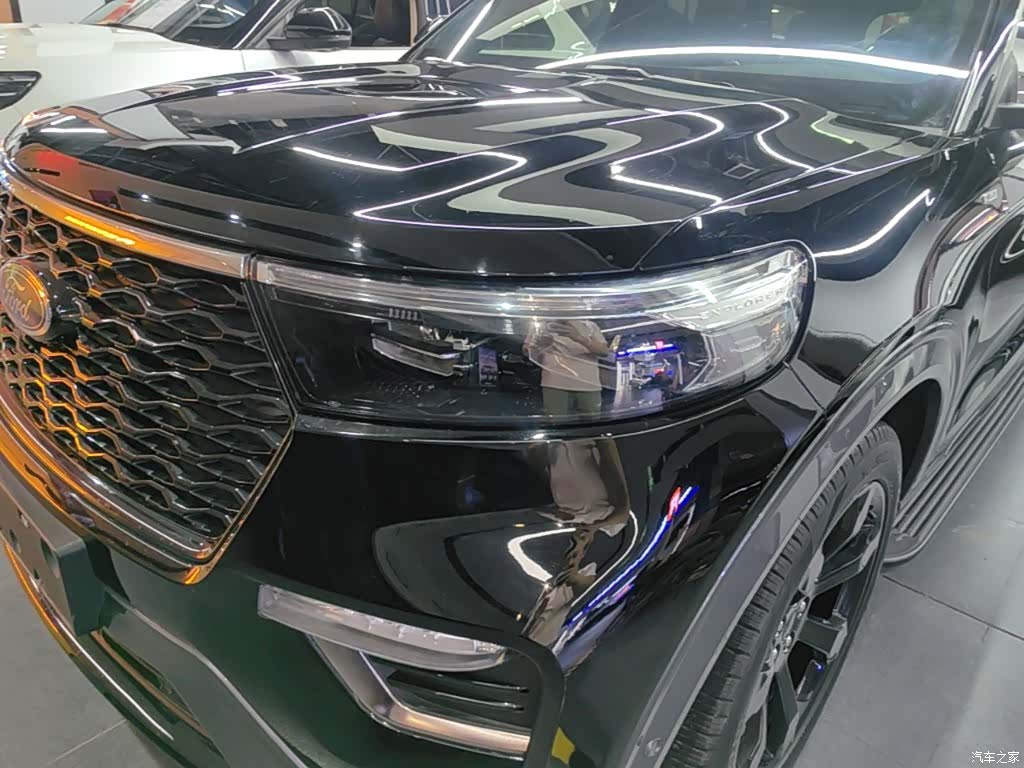 Ford Explorer, 2021 24