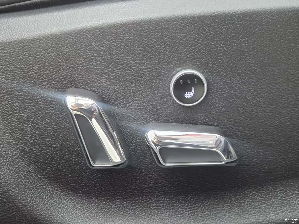 Geely Emgrand, 2025 8