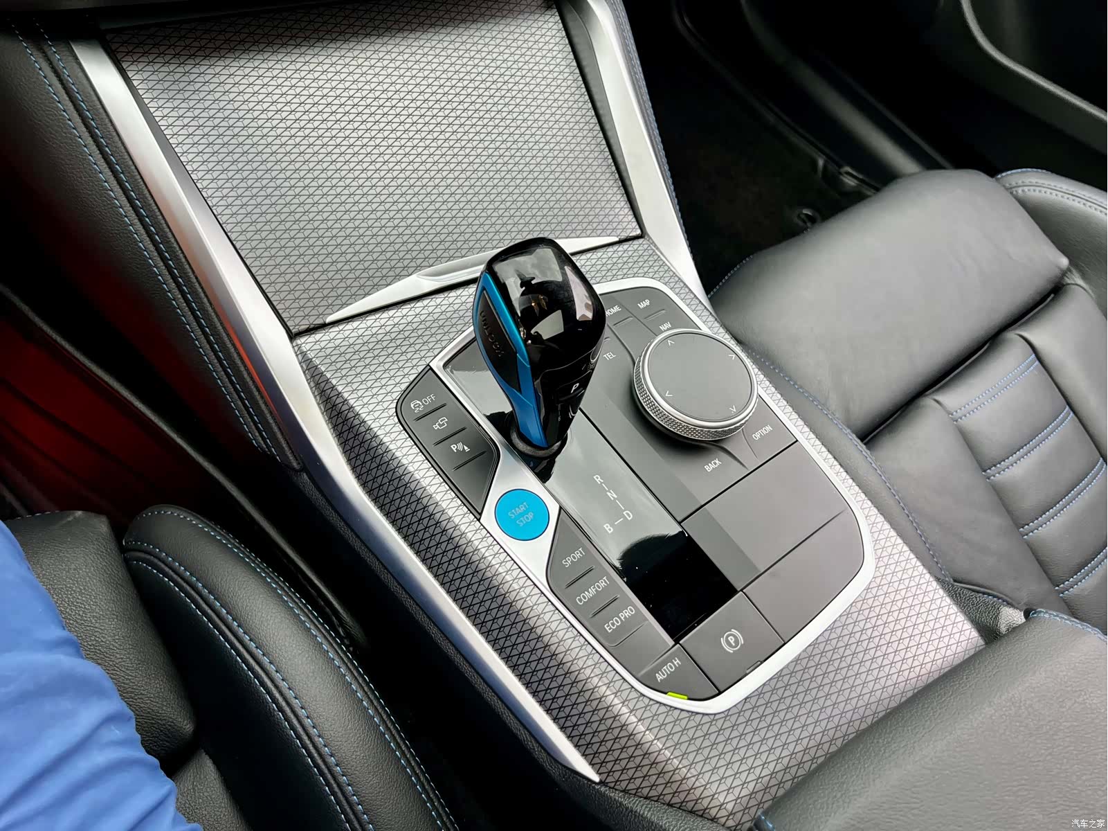 BMW i4, 2023 15
