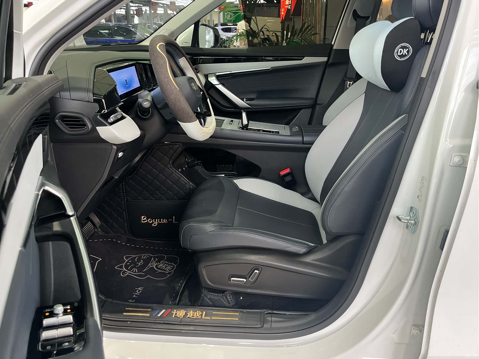 Geely Boyue, 2025 4