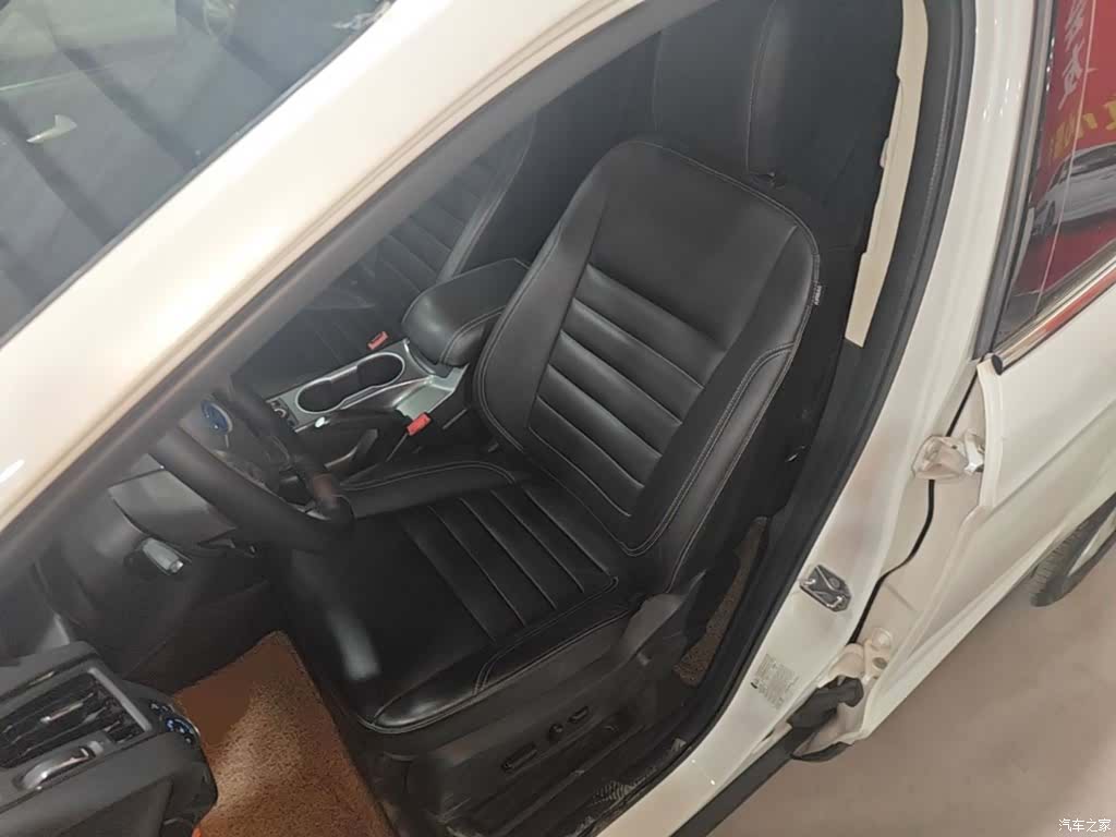 Ford Kuga, 2015 15