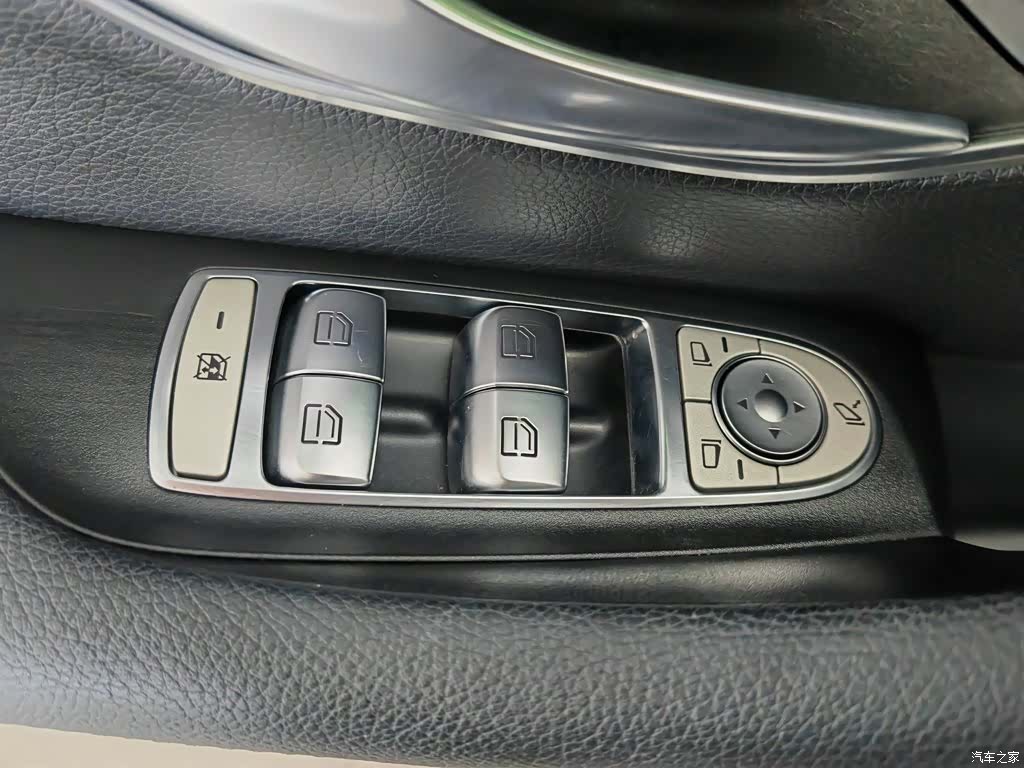 Mercedes-Benz E-Class, 2019 9
