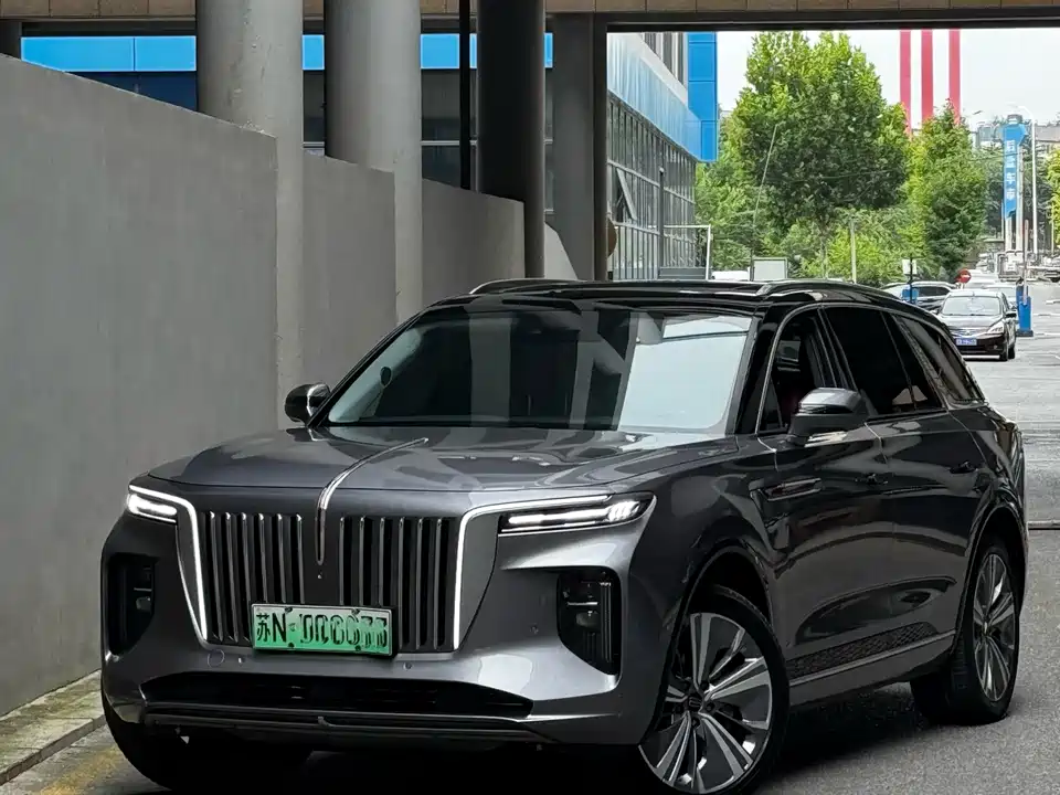 Hongqi E-HS9