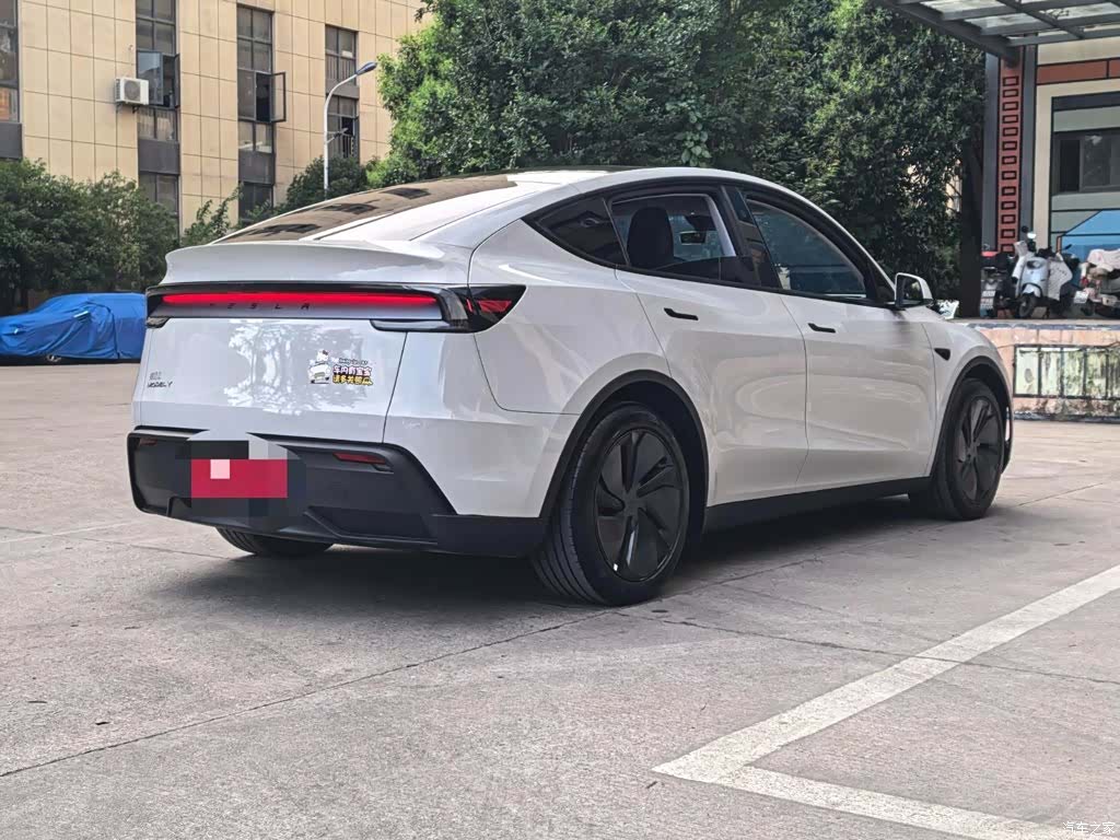 Tesla Model Y, 2025 19